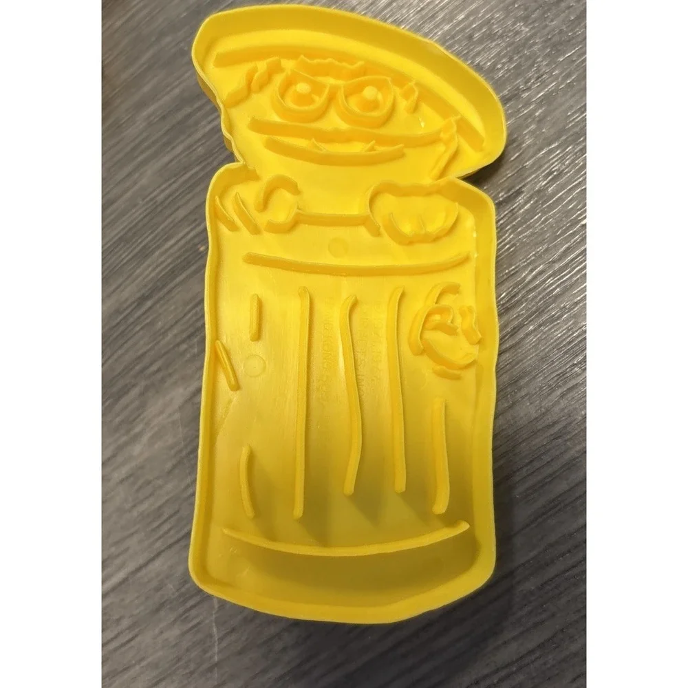 LOT of 5 Vintage 1977 Sesame‎ Street Muppets Cookie Cutters Wilton Hong Kong